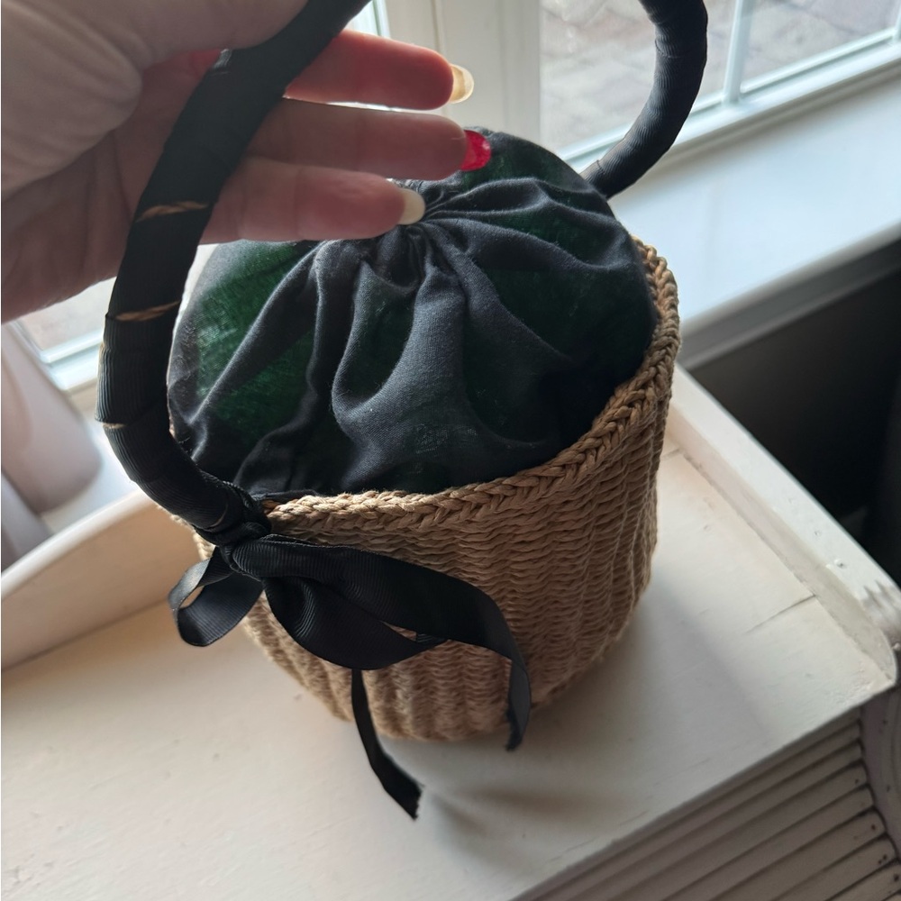 🤑SALE.  Elegant Black and Tan Woven Women's Bag